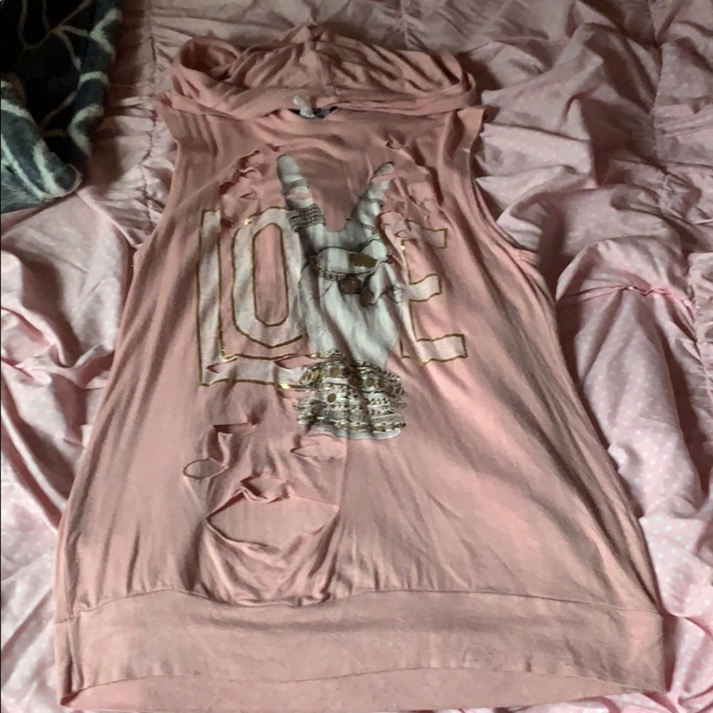 A tank top.
